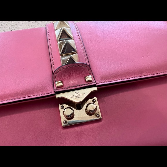 Pink Valetino - Picture 4 of 5